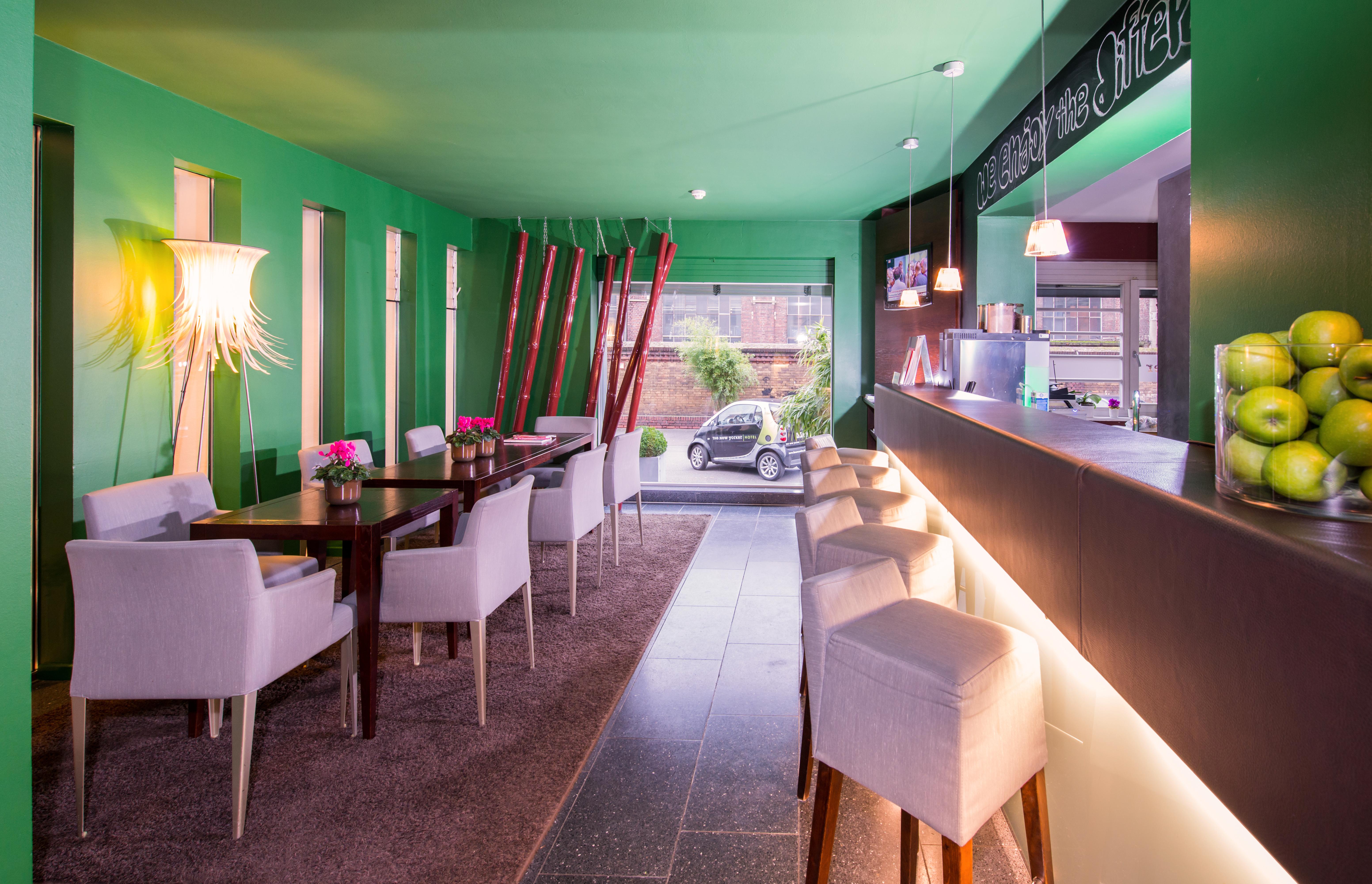 The New Yorker Hotel Koeln-Messe Exterior foto