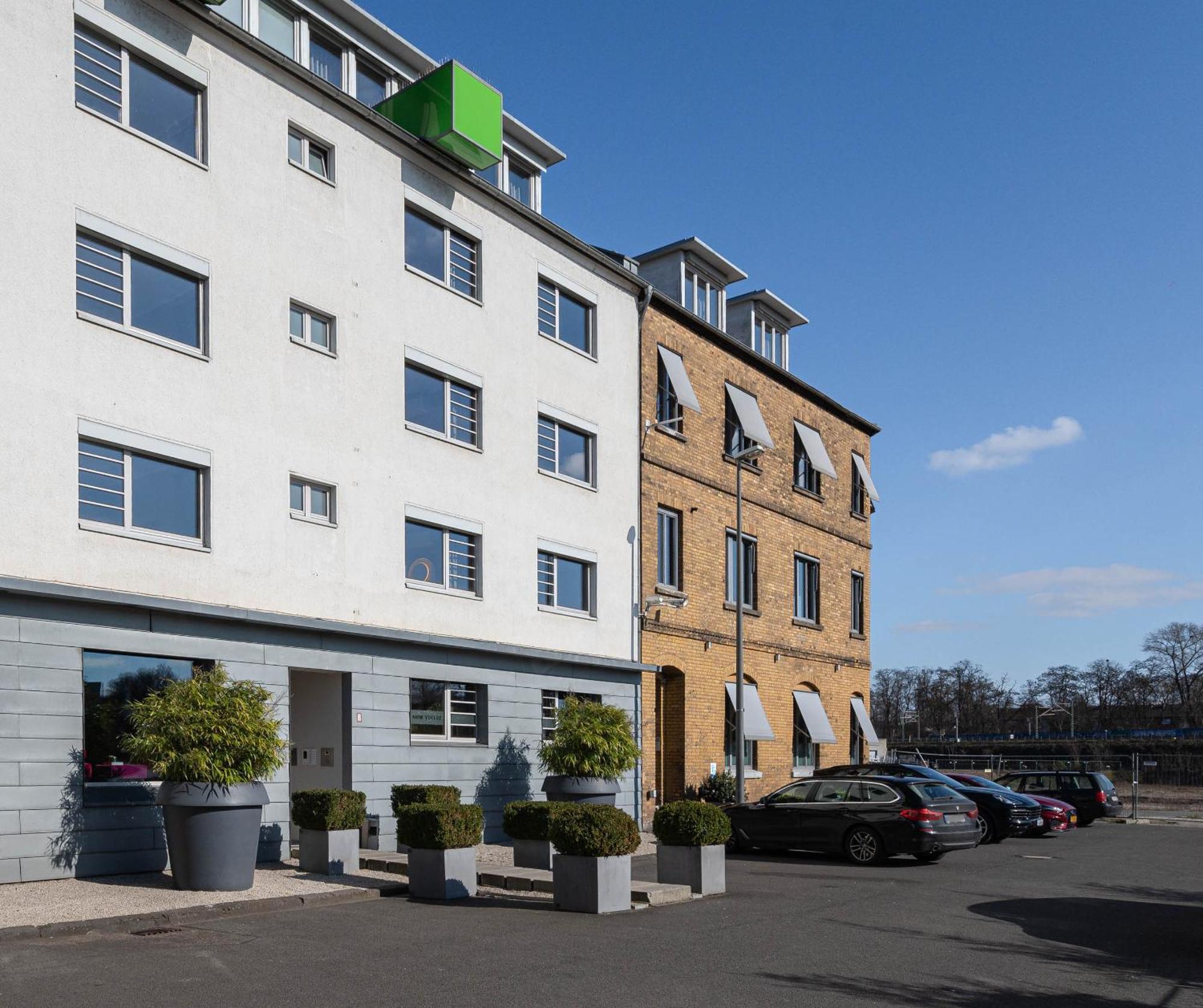 The New Yorker Hotel Koeln-Messe Exterior foto